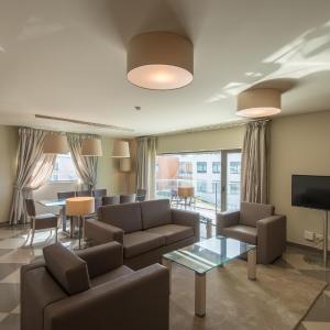 Two-Bedroom Apartment (5 Adults)
