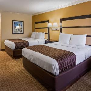 Queen Room with Two Queen Beds - Non-Smoking