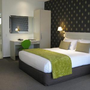 Executive Studio with Spa Bath 