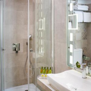 Deluxe Triple Room with Sea View
