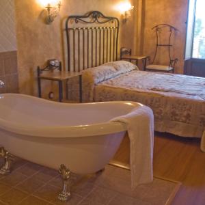 Triple Room (2 Adults + 1 Child)