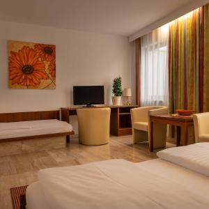 Triple Room with Bathroom