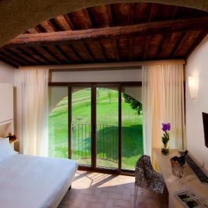 Deluxe Double or Twin Room with Garden View