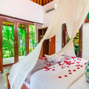 One Bedroom Villa with Private Pool & Rice Field View