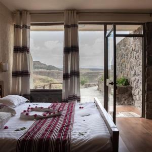 Rock-hewn Honeymoon Suite