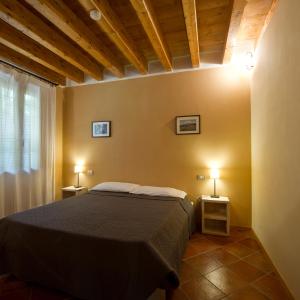 One-Bedroom Apartment with Patio