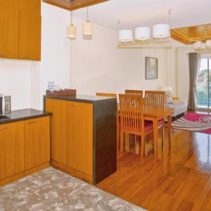 Royal Sunset Apartment Suite