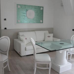 Queen Suite with Spa Bath