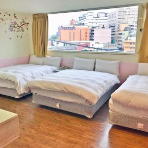 Mini Room for Five People