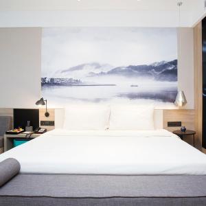 Deluxe Family Suite