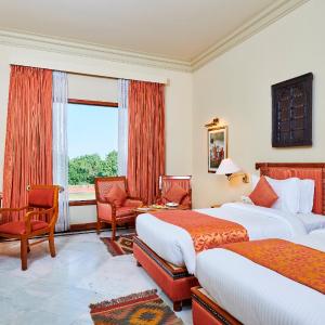 Luxury Garden Twin Bed