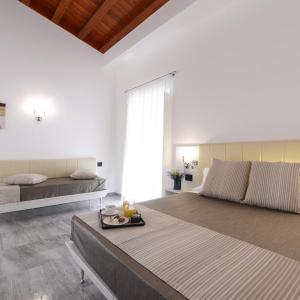 Classic Triple Room with Internal View