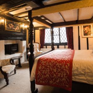 Four-Poster Bedroom