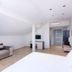 Triple Room with Sea View