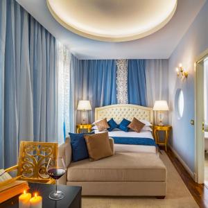 Junior Suite with Spa Access