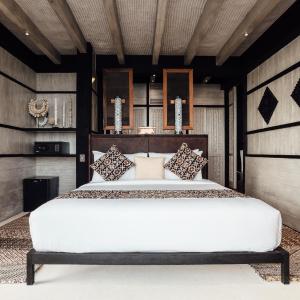 Bajau Laut Double Bed