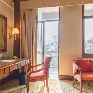 Horizon Lakeside Twin Bed Room