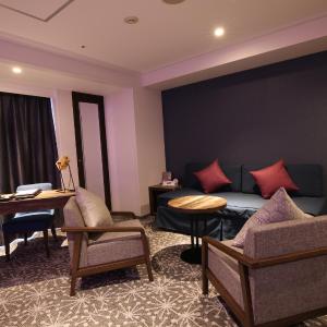 Grand Twin Room with 2 Extra Beds - Non-Smoking
