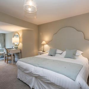 Manor Deluxe Plus Double or Twin Room