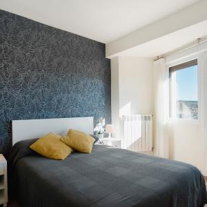 Double or Twin Room with Mountain View