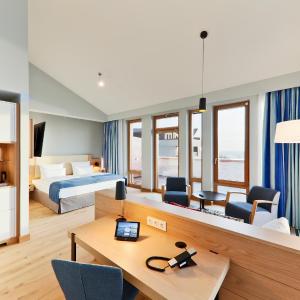 Junior Suite with Sea View