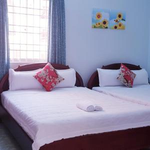 King Room with Two King Beds