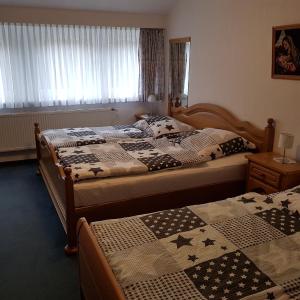 Double or Twin Room with Bathroom
