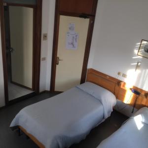 Twin Room with Private Bathroom