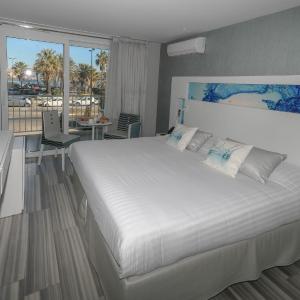 Superior Double or Twin Room with Sea View
