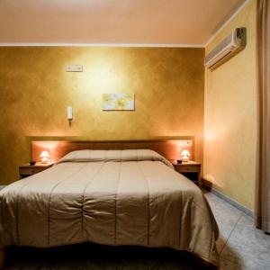 Single Room with Private Bathroom