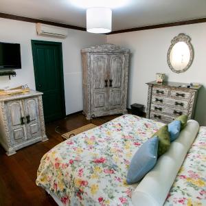Triple Chalet