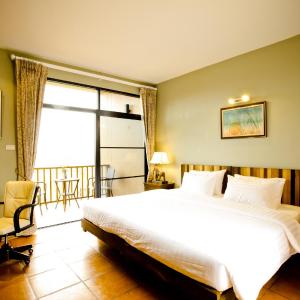 Deluxe Double Room with Balcony
