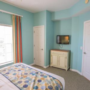 One Bedroom Condo with Sofa Bed - Full Kitchen