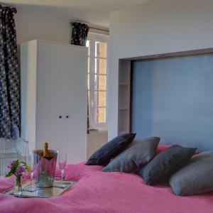 Suite with Hot Tub