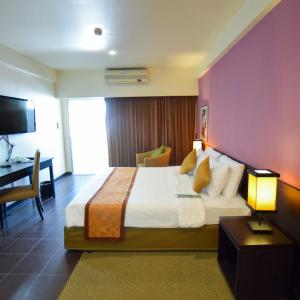 Deluxe Double or Twin Room
