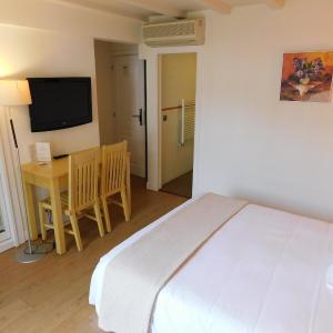 Double Room with View