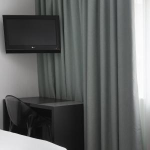 Double or Twin Room (1-2 Adults)