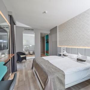 Double Room with Spa Bath