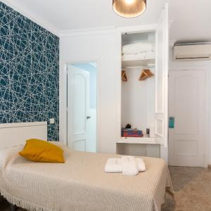 Twin Room with Private Bathroom