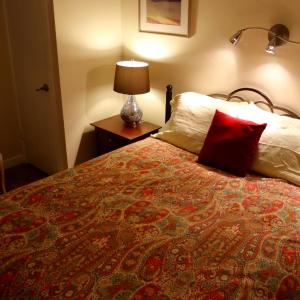 Queen Room with Shared Bathroom