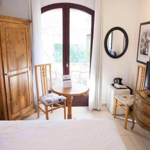 Classic Double or Twin Room with Garden View