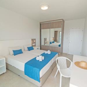 Luxury One-Bedroom Apartment