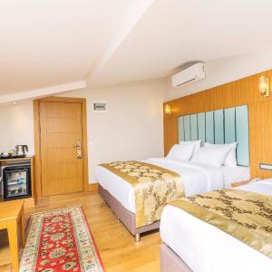 Superior Triple Room with Sea View