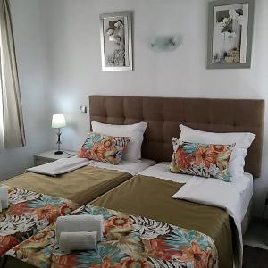 One-Bedroom Deluxe Apartment