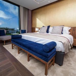Small Suite with Countryside View