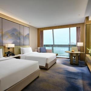 Superior Twin Room with City View