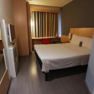 Standard Apartment with One Double Bed and One Single Bed