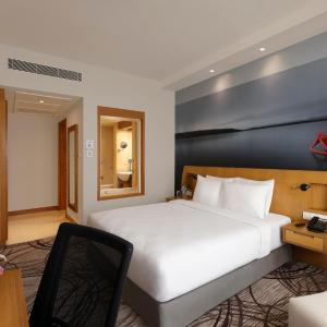 Superior 1 Queen Bed Poolside