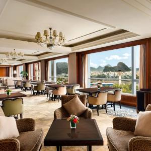 Horizon King Room Club Access