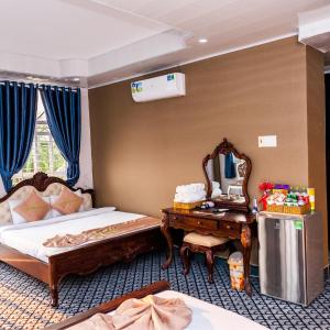King Room with Lake View